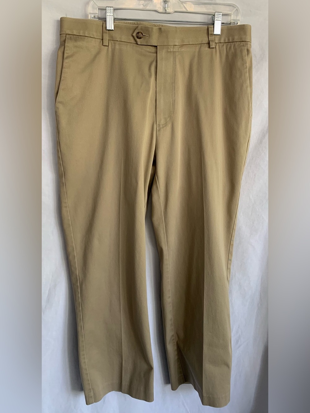 Roundtree & Yorke Men's travelSMART Khaki Straight-Leg Chinos 36x28